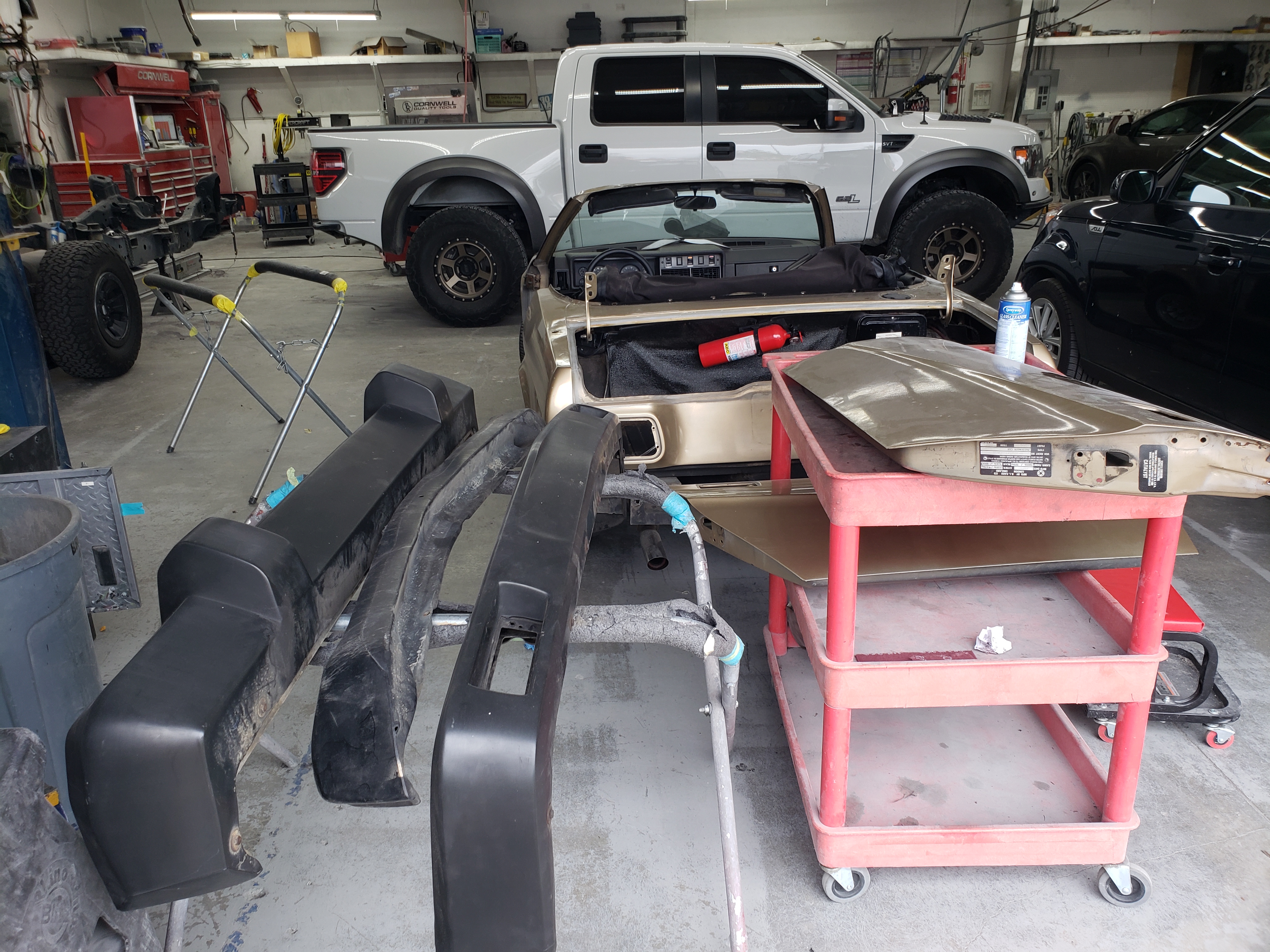 1980 Triumph TR8fi Bodywork 1-23